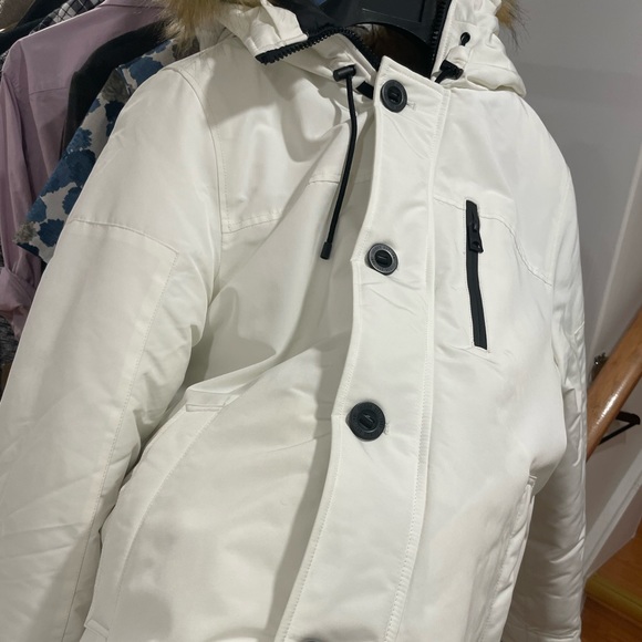 Guess winter jacket, - Picture 2 of 9